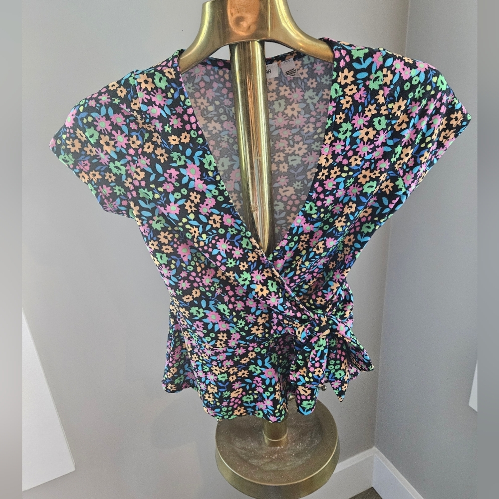 Bundle 5/$25 Rebel Sugar Multicolor Floral Wrap Blouse